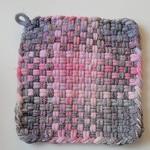 New Handmade Gray Violet Pink Pot Holder Hotpad 5.25" x 5.25" OOAK Cottage Folk - Picture 6 of 7